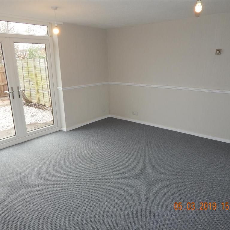 3 bedroom terraced house to rent - Photo 1