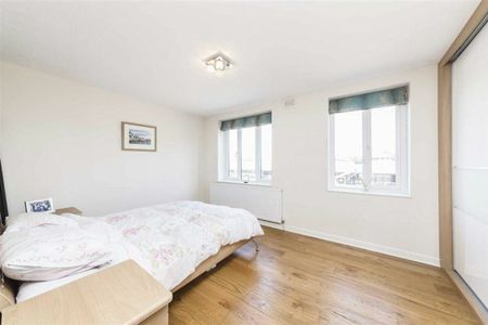 Discovery Walk, Wapping, E1W - Photo 3