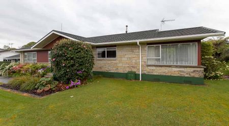 Hillcrest Haven! - Photo 4