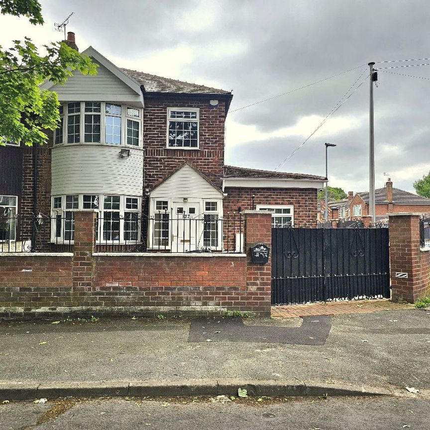 Kingsbrook Road, Manchester, M16 - Photo 1
