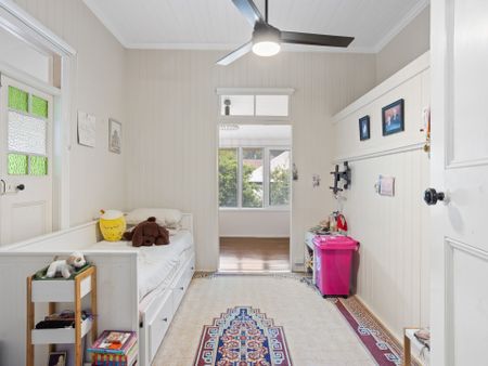 House-sized townhouse with private pool - Photo 3