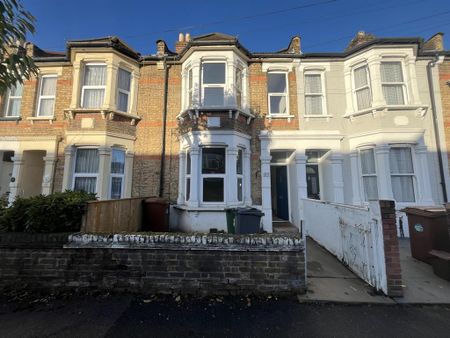 3 bedroom terraced house to rent - Photo 4