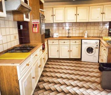 1 bedroom in a house share to rent - Photo 6