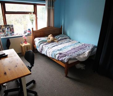 4 bedroom detached house to rent - Photo 3