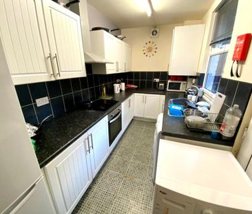 4 bedroom house share to rent - Photo 3