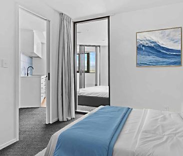 Luxury Living - Photo 3