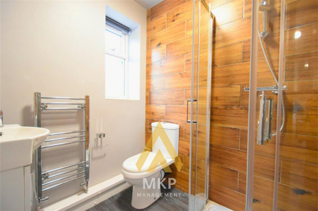 5 bedroom terraced house to rent - Photo 2