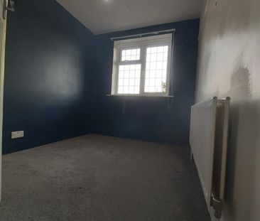 5 Bed Semi-Detached House, Wardown Crescent, LU2 - Photo 5