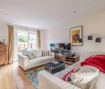 Percy Place, Datchet, SL3 - Photo 2