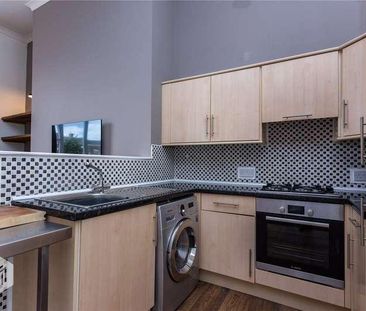 Wellington Villas, Bury, Greater Manchester, BL8 - Photo 1