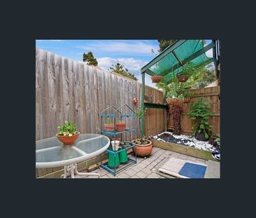 Renovated Two-Bedroom Unit in a Convenient Frankston Location - Photo 4