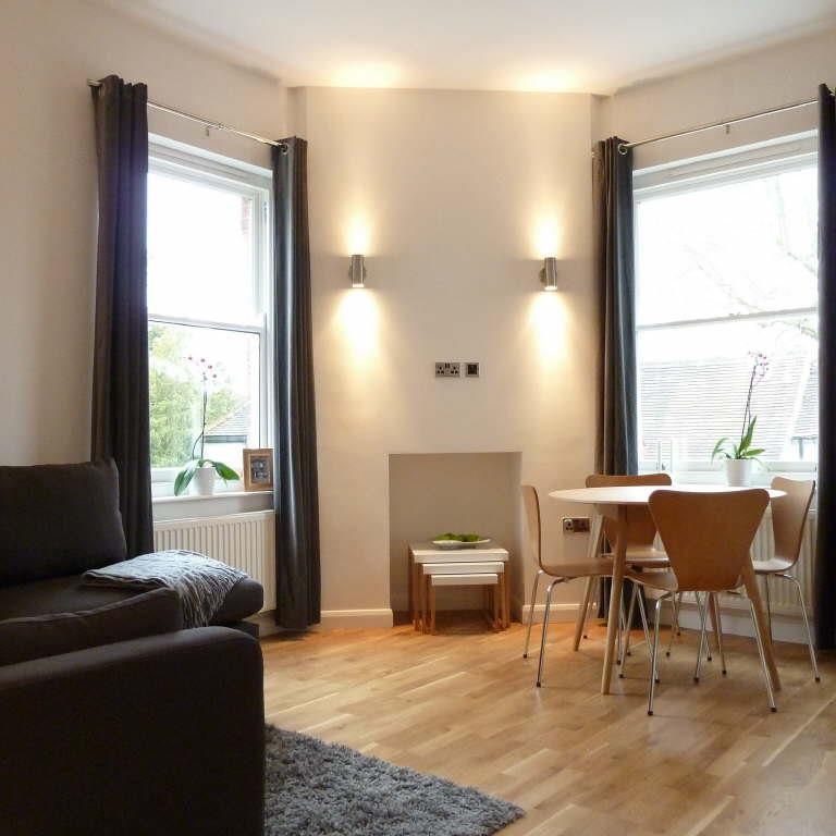 Woodcote Road, Epsom, Surrey, KT18 7QS - Photo 1