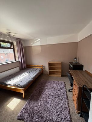 3 bed apartment to rent in Buckingham Road, Norwich, NR4 - Photo 1