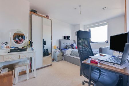 2 bedroom flat to rent - Photo 3