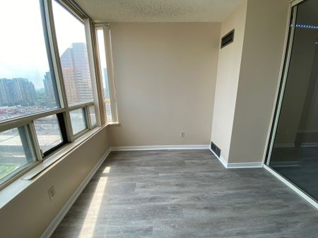 For Lease - 7 Bishop Avenue Unit# 1503, Toronto, Ontario - Photo 4