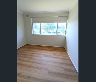 New renovation 2-bedroom Townhouse, timber floorboard. close school... - Photo 4