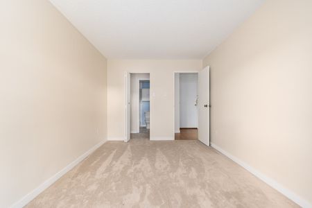 8460 Ackroyd Rd (3rd Floor), Richmond - Photo 4