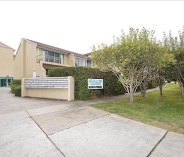 Handy Position Inner South Location - Photo 5