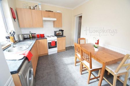 4 bedroom house to rent - Photo 3
