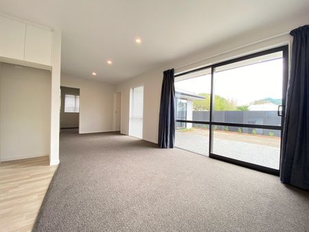 2A Roberts Road, Hornby - Photo 3