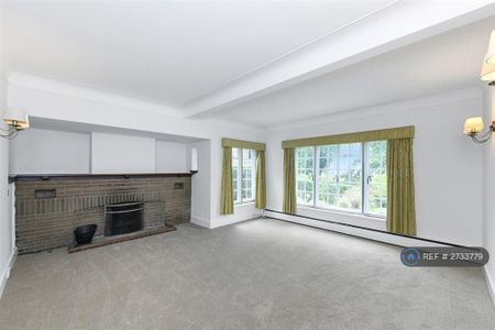 5 bedroom detached house to rent - Photo 2