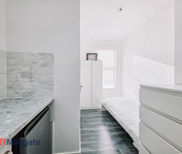 Studio to rent - Photo 4