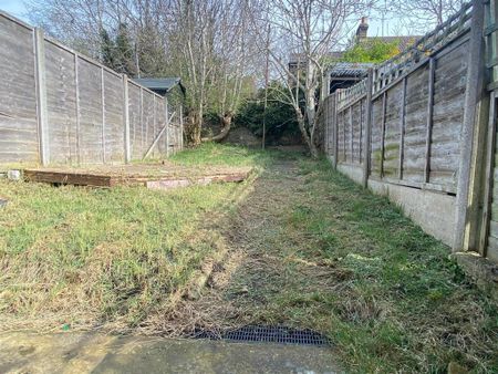 2 bedroom terraced house to rent - Photo 3