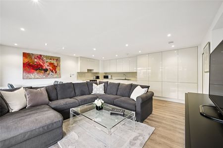 Superb two-bedroom residence in Hereford House, Ovington Gardens - Photo 2