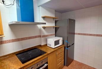 LONG TERM RENTAL IN LA CARIHUELA 3 BEDROOMS, AND PRIVATE PARKNG – tor501ts