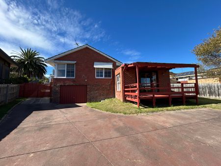 51 Macedon Road, Templestowe Lower VIC 3107 - Photo 3
