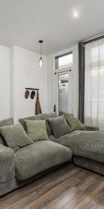 À louer / for Rent VERDUN : grand 4 ½ lumineux, près du métro, terrasse privée - Photo 4