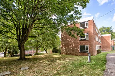 Lloyd Square, 16 Niall Close, Edgbaston - Photo 2