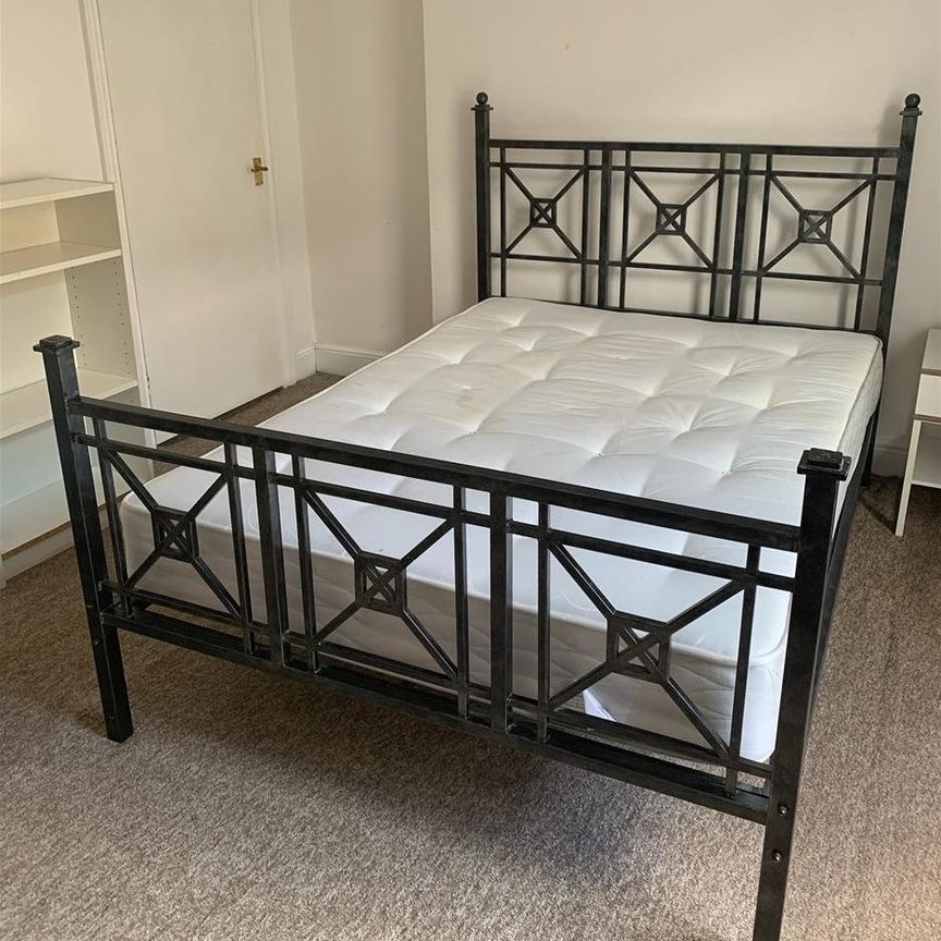 Bellevue Crescent, Bristol - Photo 1