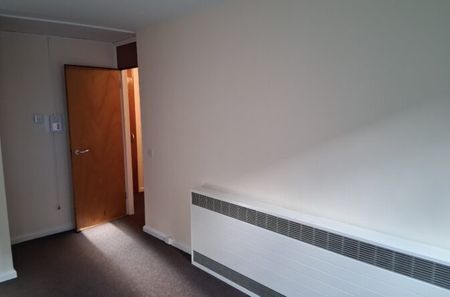 Thrawl Street – Flat 9 - Photo 2