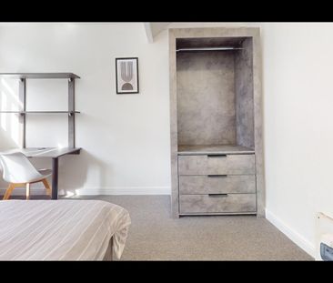 Room in a Shared House, Moorland Avenue, LS6 - Photo 2