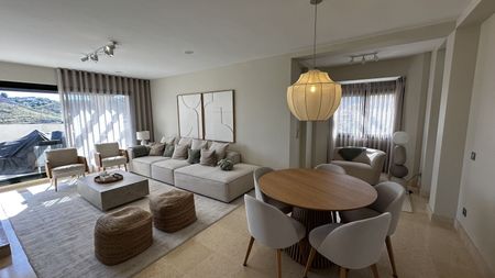 Penthouse Duplex in Benahavís - Photo 4