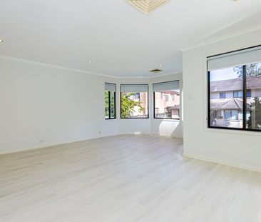 Huge renovated family home - Photo 4