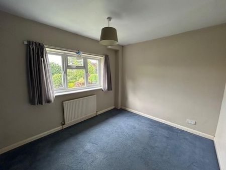 4 bedroom detached house to rent - Photo 2