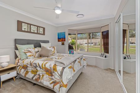 21 Lamilla Street Glenfield Park NSW - Photo 4