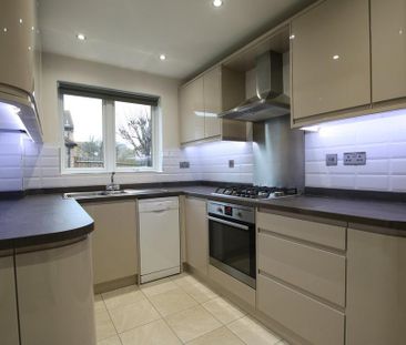 4 bedroom detached house to rent - Photo 6