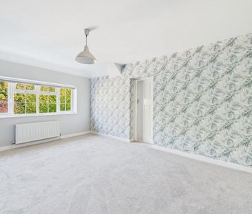5 bedroom detached house to rent - Photo 3