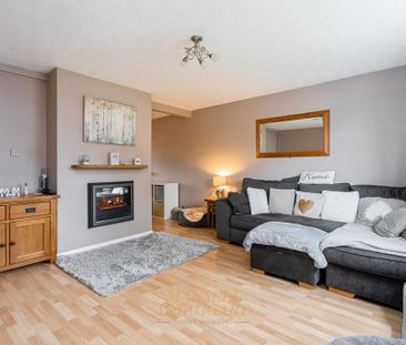 3 bedroom semi-detached house to rent - Photo 3