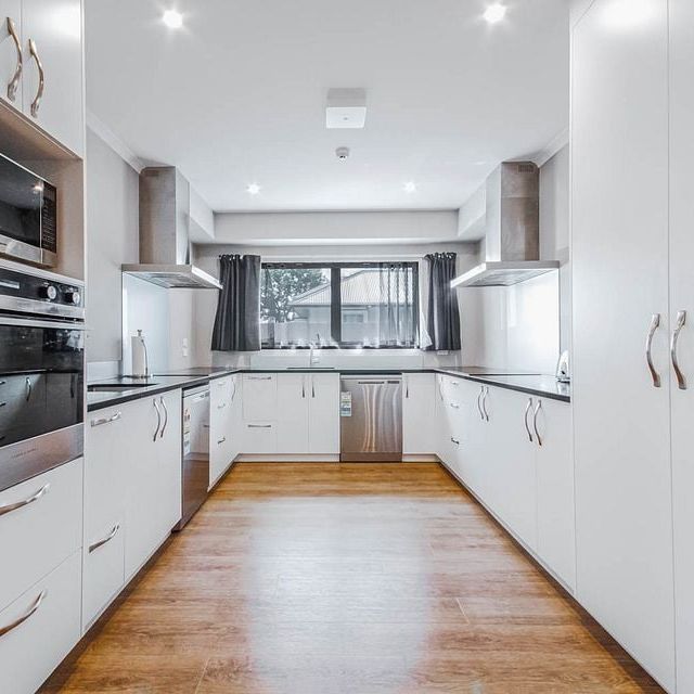 Cosy Papatoetoe Studio Unit/ Balcony! - Photo 1