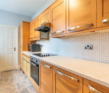 2 bed flat to rent in Danby Gardens, Heaton, NE6 - Photo 4