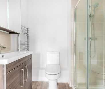 Owen Road, Godalming, Surrey, GU7 - Photo 6