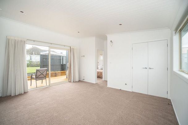 Stunning 4 year old warm and cosy Cottage - Photo 1