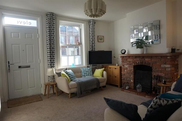 2 bedroom cottage to rent - Photo 1