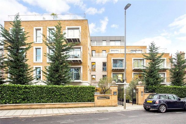 A stunning two bedroom, two bathroom apartment in this brilliant portered development moments from East Putney underground station. - Photo 1