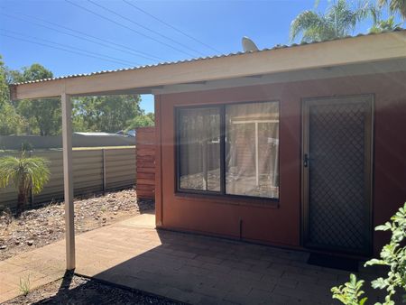 Furnished one bedroom unit with power included - Photo 4