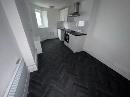 Withnell Road F2, Blackpool - Photo 4